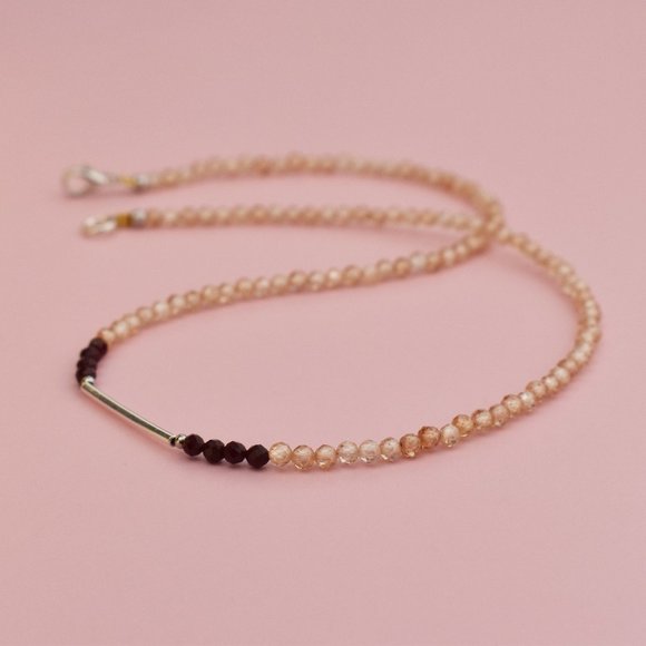 Dainty multi stone bar necklace, unusual tiny gemstone crystal choker - Picture 3 of 8